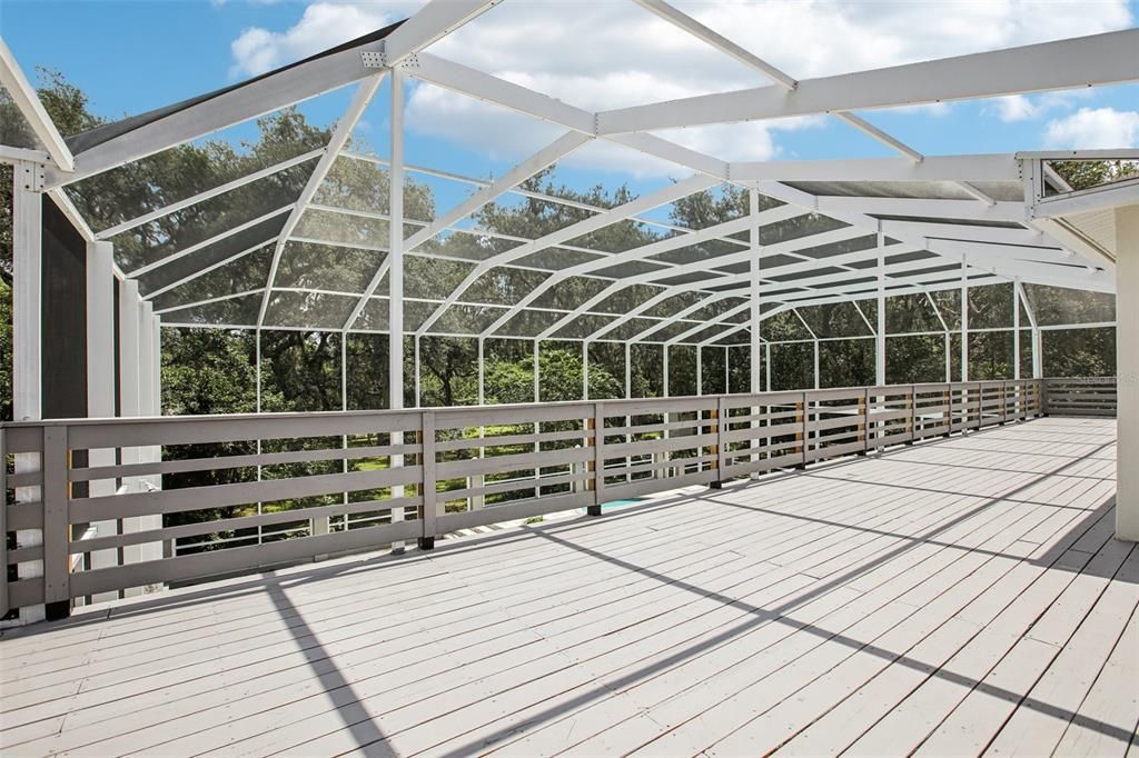 Activo con contrato: $989,000 (5 camas, 5 baños, 4983 Pies cuadrados)