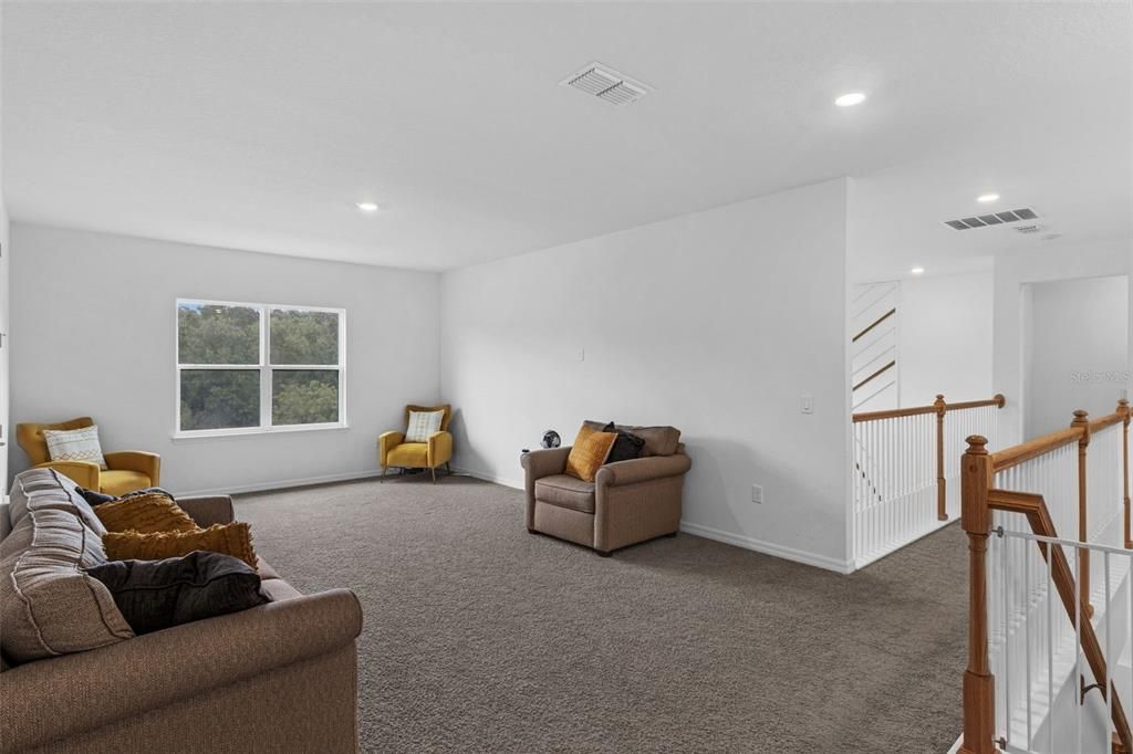 На продажу: $743,900 (5 спален, 3 ванн, 4232 Квадратных фут)