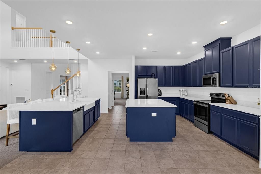 На продажу: $743,900 (5 спален, 3 ванн, 4232 Квадратных фут)