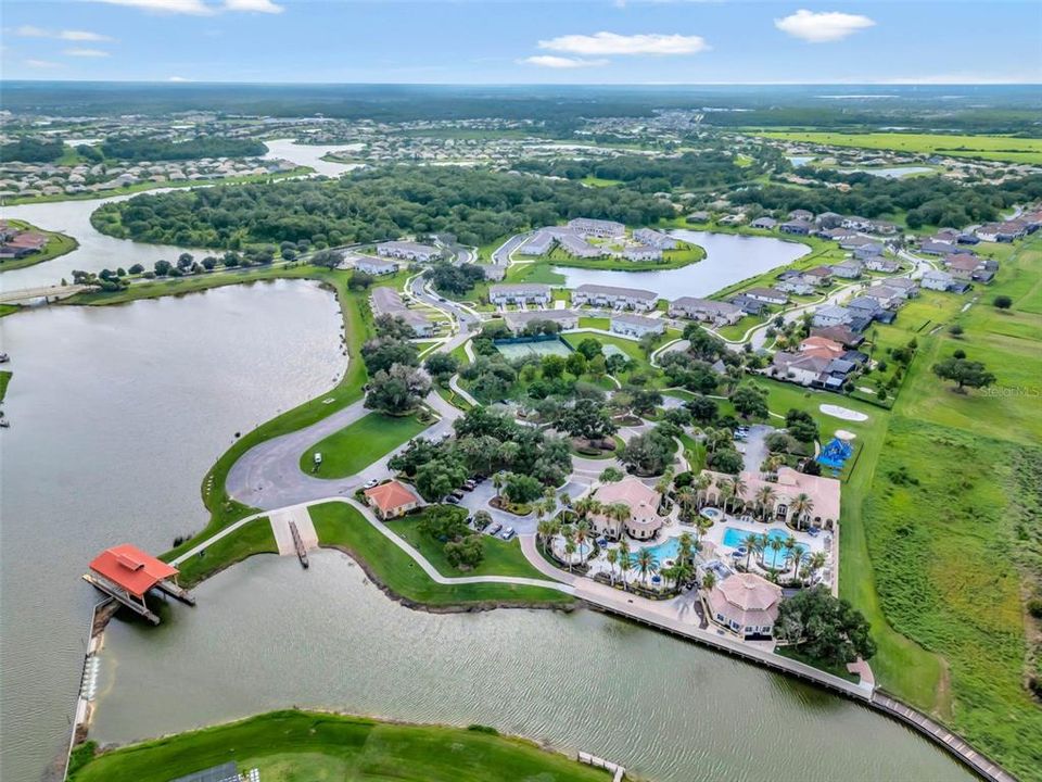 На продажу: $743,900 (5 спален, 3 ванн, 4232 Квадратных фут)