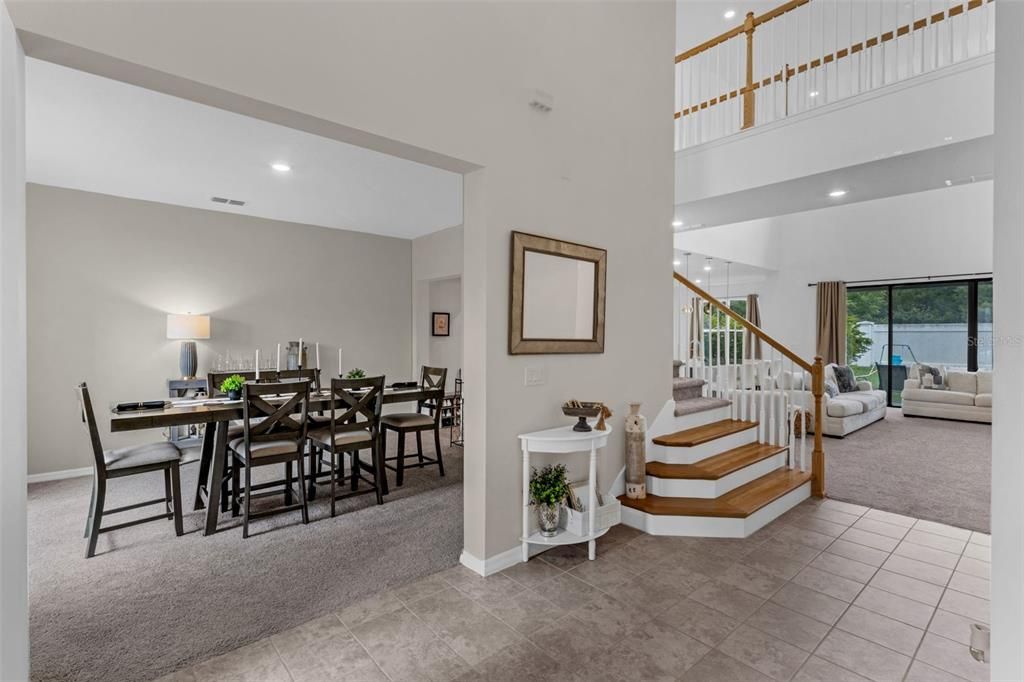 На продажу: $743,900 (5 спален, 3 ванн, 4232 Квадратных фут)