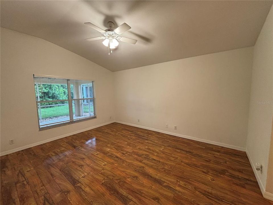 For Rent: $2,550 (3 beds, 2 baths, 2072 Square Feet)