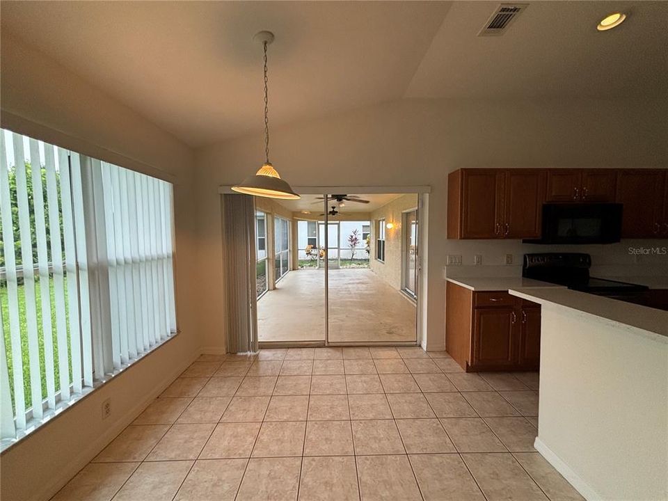 For Rent: $2,550 (3 beds, 2 baths, 2072 Square Feet)