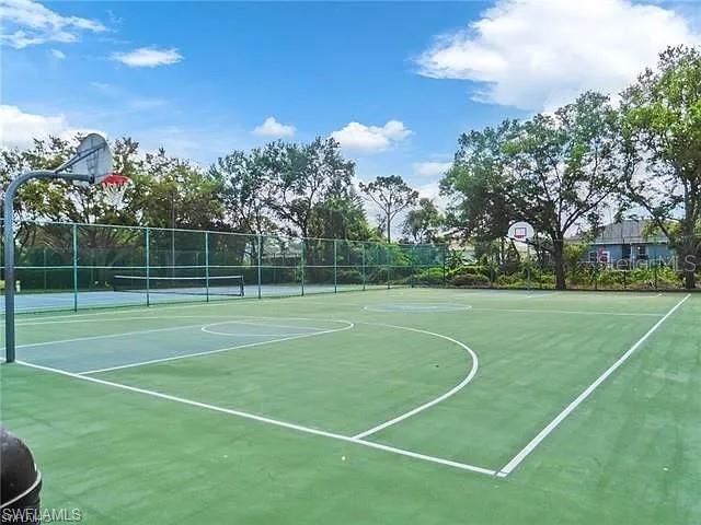 For Rent: $2,550 (3 beds, 2 baths, 2072 Square Feet)