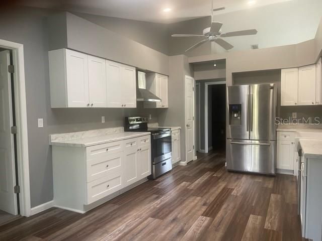 出租: $2,300 (3 贝兹, 2 浴室, 1985 平方英尺)