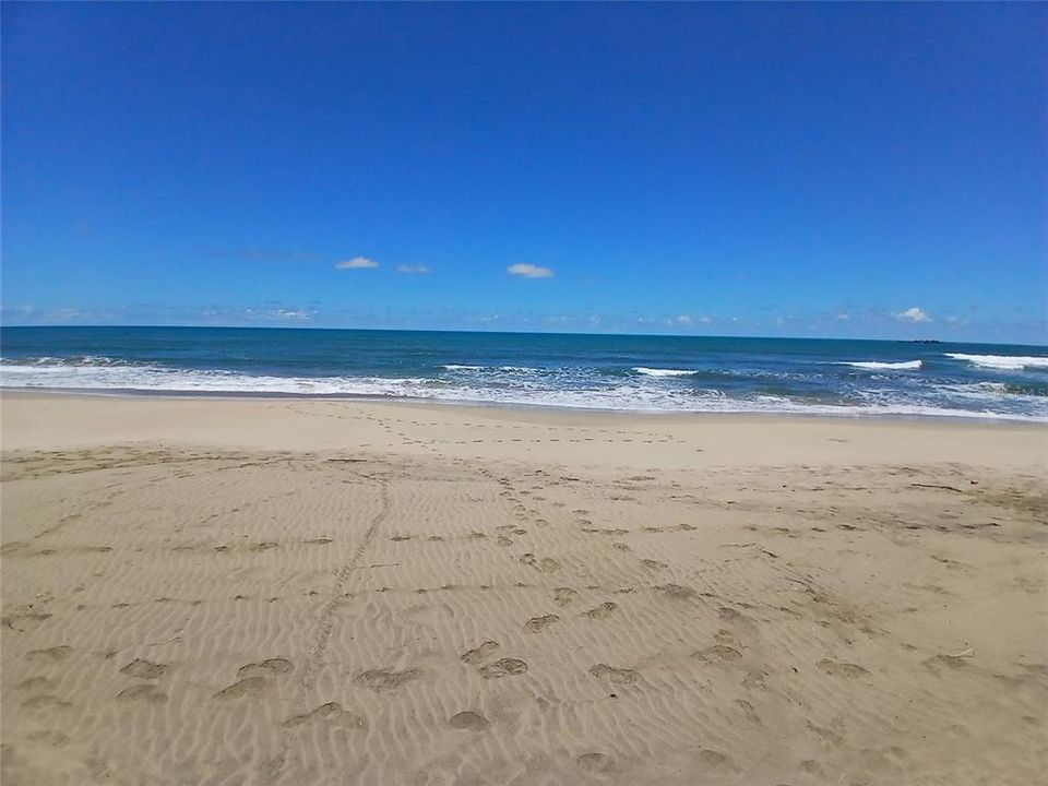 待售: $299,000 (0.50 acres)