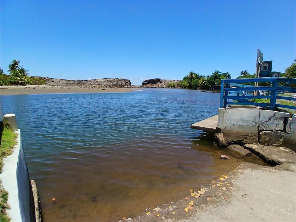 待售: $299,000 (0.50 acres)