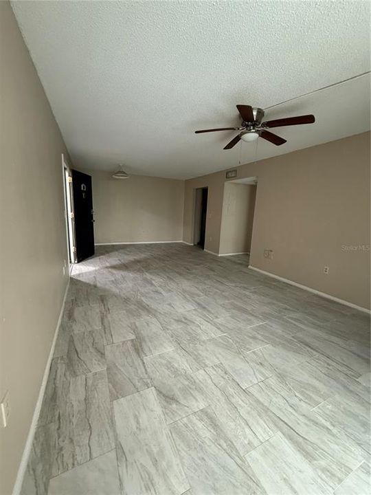 Active With Contract: $1,025 (1 beds, 1 baths, 625 Square Feet)