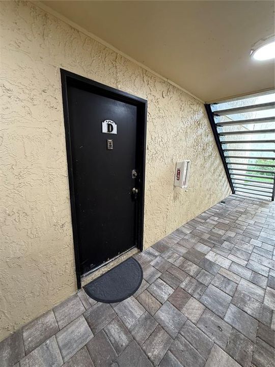 Active With Contract: $1,025 (1 beds, 1 baths, 625 Square Feet)