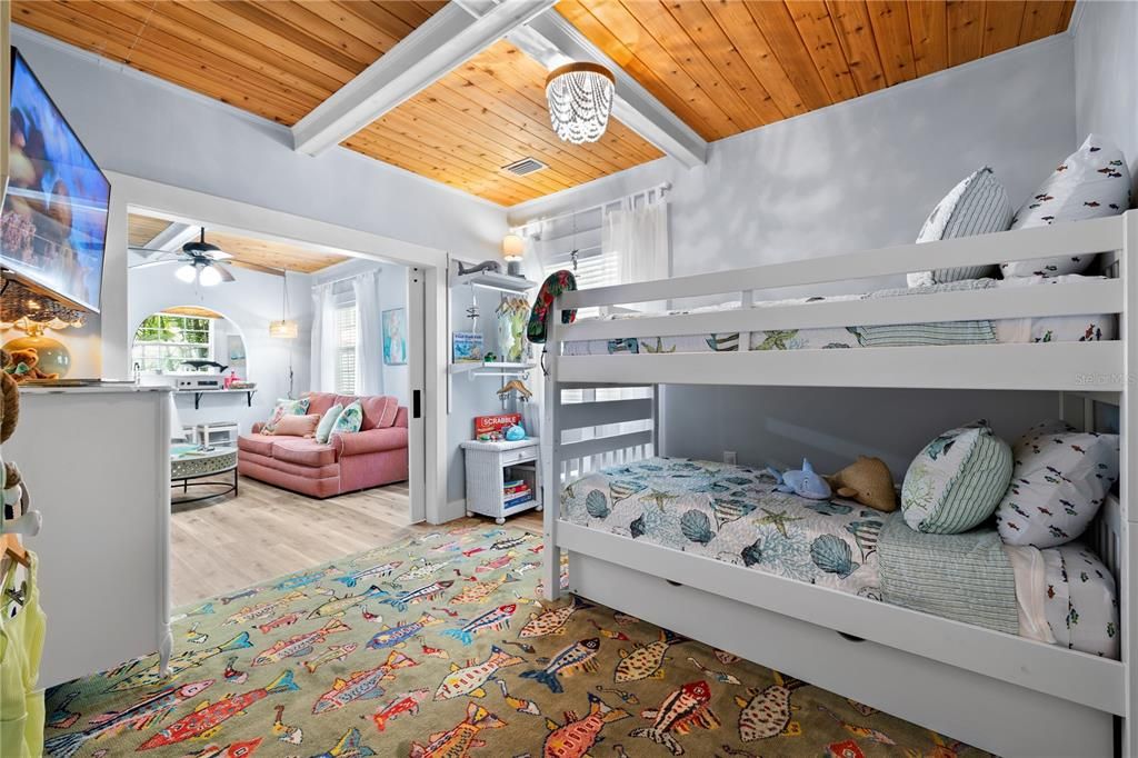 На продажу: $1,595,000 (0 спален, 0 ванн, 1250 Квадратных фут)