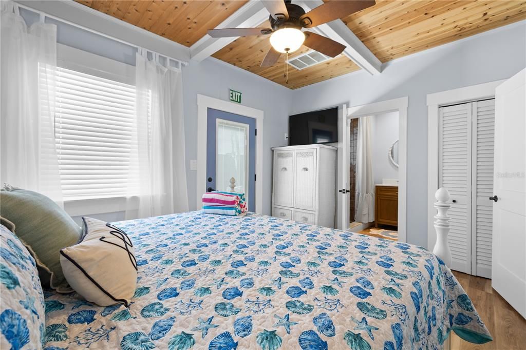 На продажу: $1,595,000 (0 спален, 0 ванн, 1250 Квадратных фут)