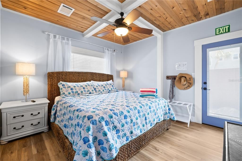 На продажу: $1,595,000 (0 спален, 0 ванн, 1250 Квадратных фут)