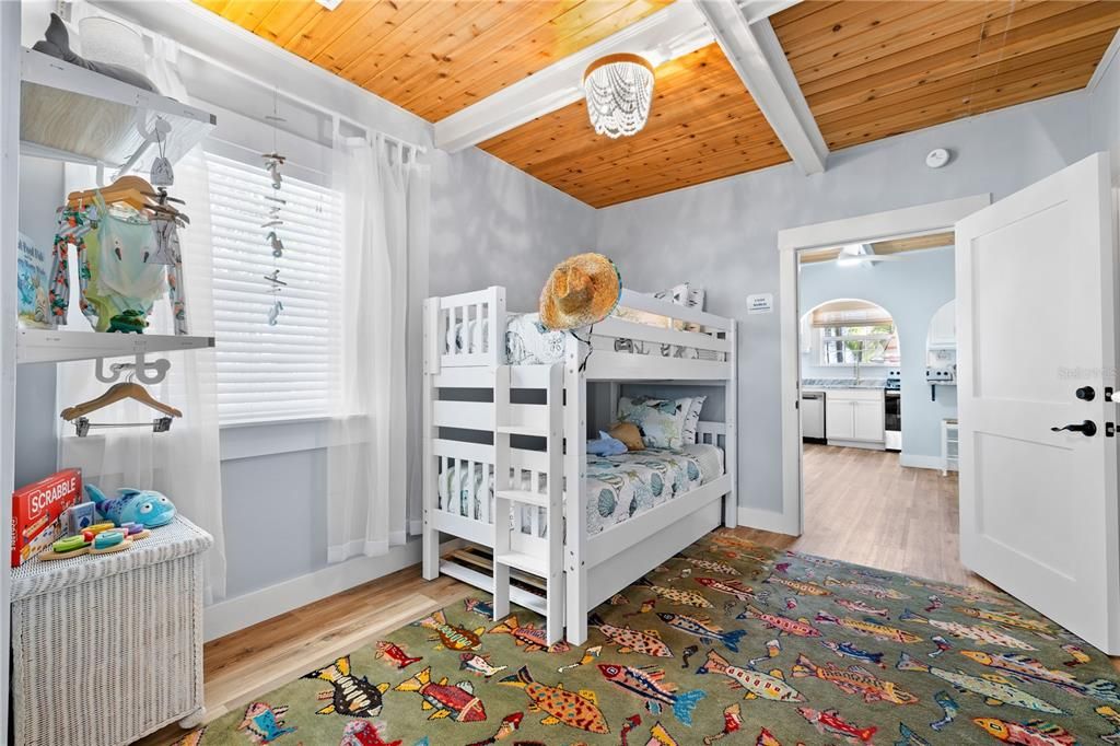 На продажу: $1,595,000 (0 спален, 0 ванн, 1250 Квадратных фут)