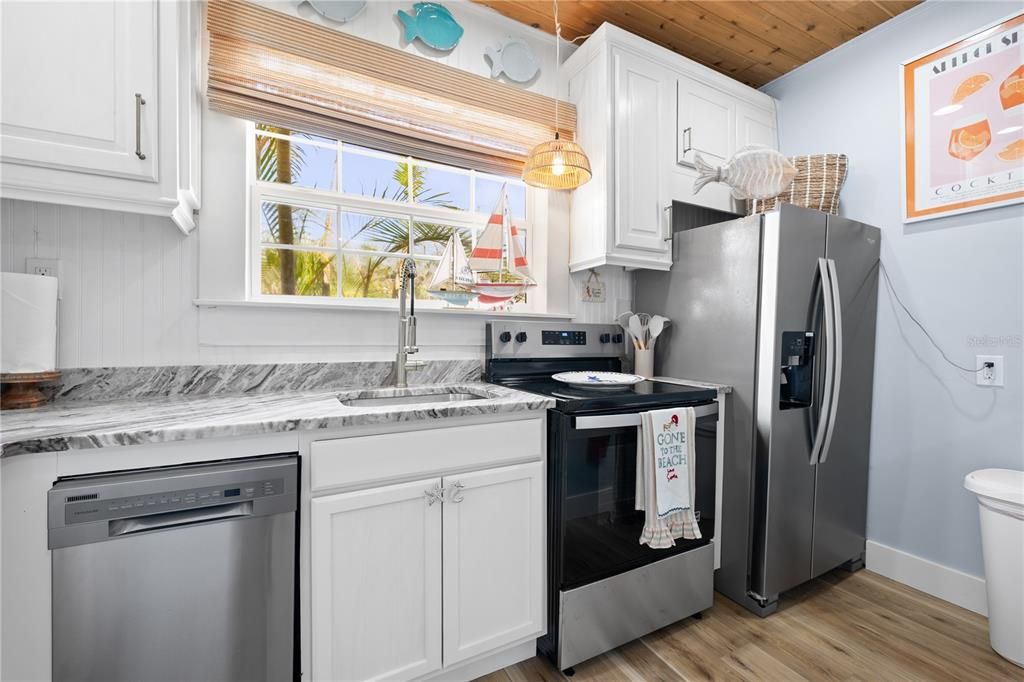 На продажу: $1,595,000 (0 спален, 0 ванн, 1250 Квадратных фут)