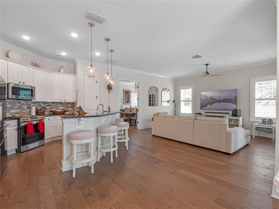 待售: $1,325,000 (4 贝兹, 3 浴室, 3068 平方英尺)