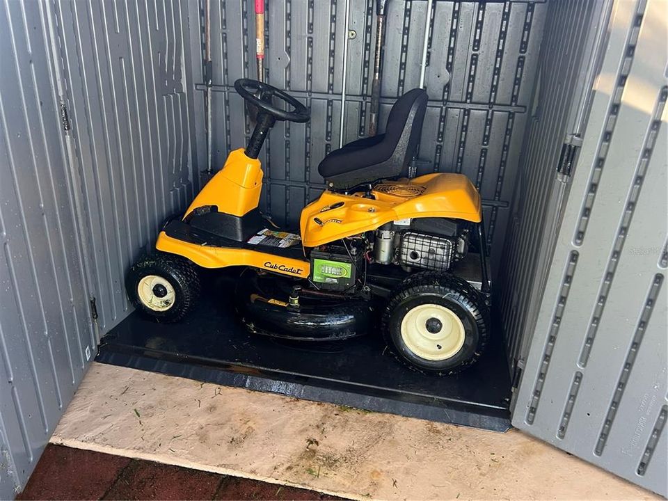 Под контрактом: $580,000 (3 спален, 2 ванн, 2429 Квадратных фут)