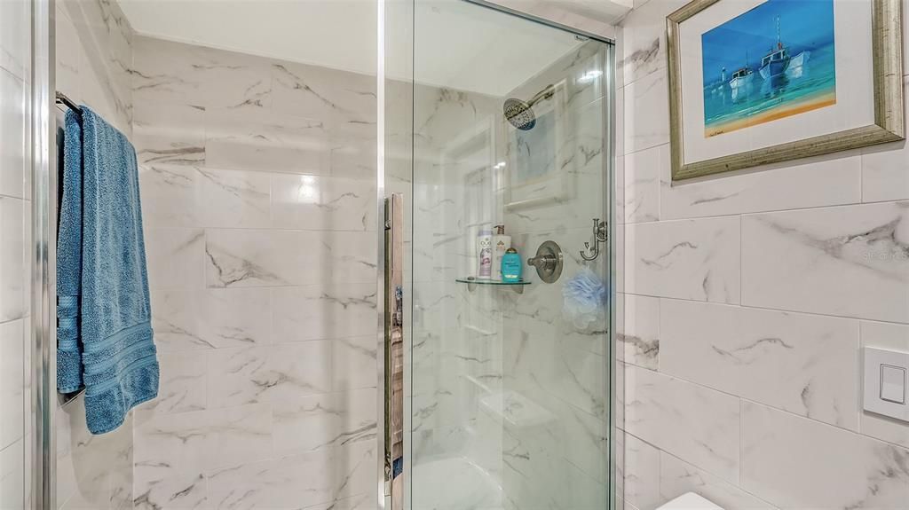 Под контрактом: $580,000 (3 спален, 2 ванн, 2429 Квадратных фут)