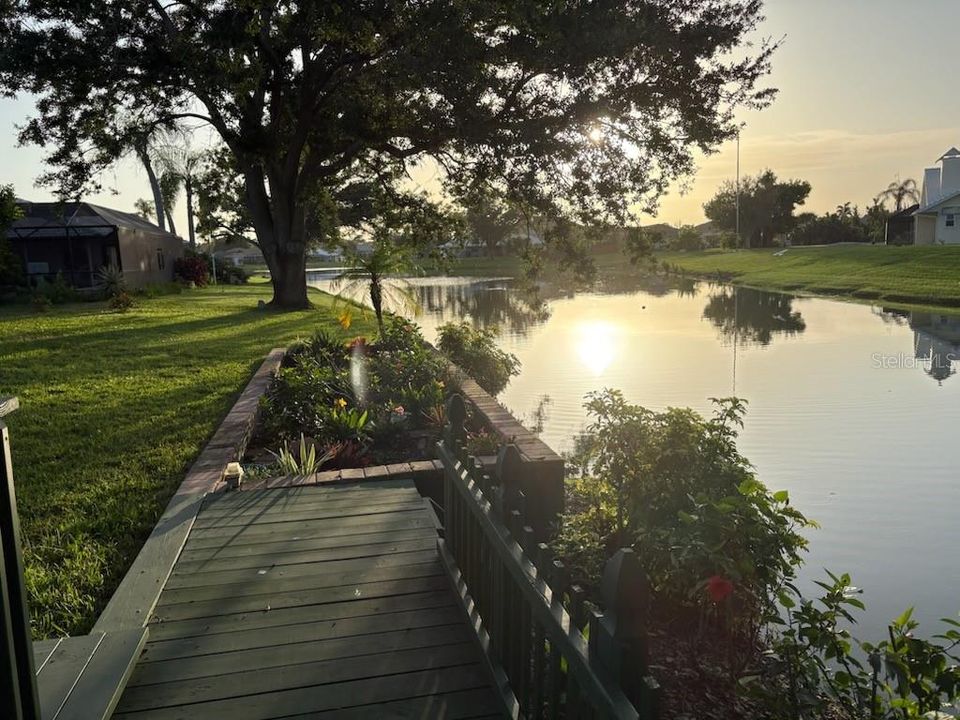 Под контрактом: $580,000 (3 спален, 2 ванн, 2429 Квадратных фут)