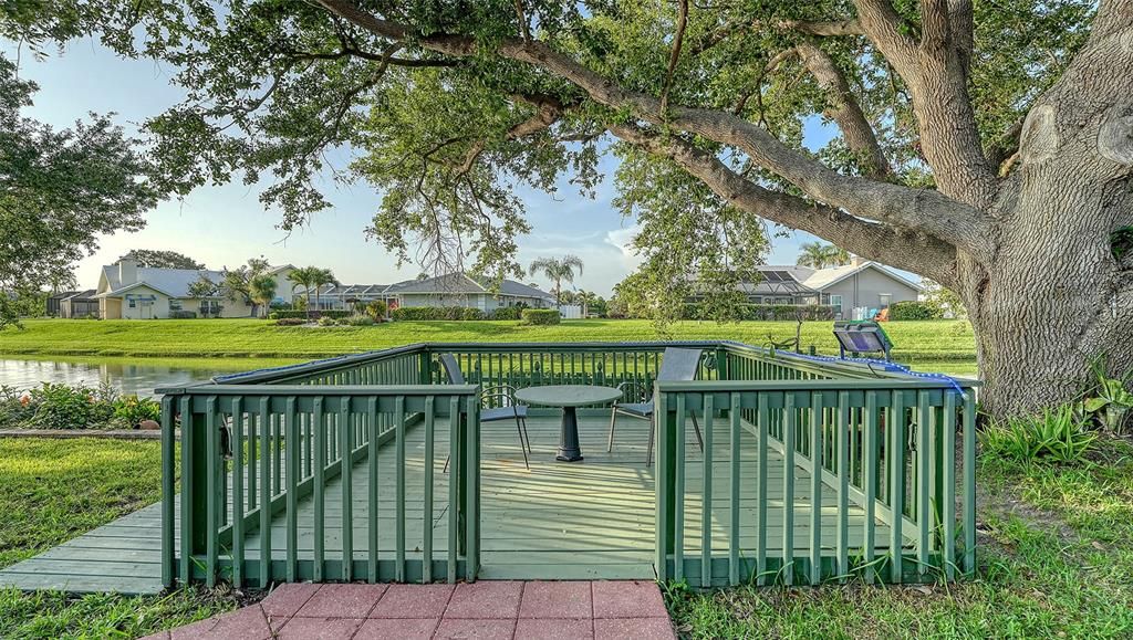 Под контрактом: $580,000 (3 спален, 2 ванн, 2429 Квадратных фут)