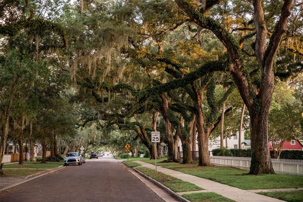 合同活跃: $460,000 (2 贝兹, 3 浴室, 1513 平方英尺)