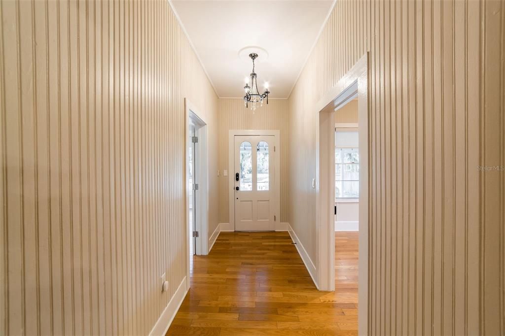 合同活跃: $460,000 (2 贝兹, 3 浴室, 1513 平方英尺)