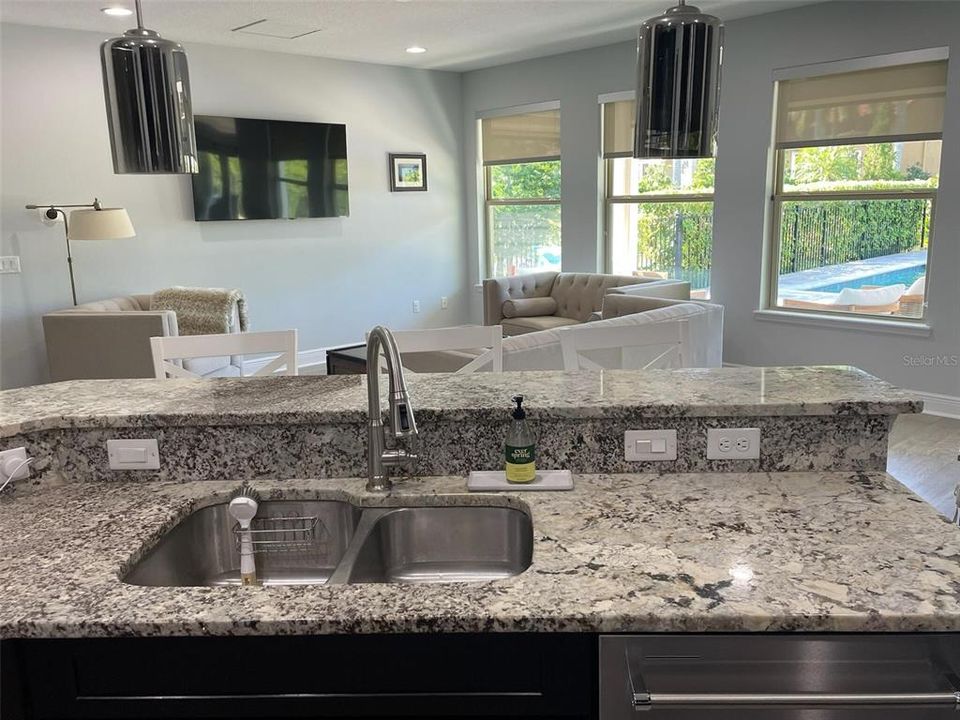 En Venta: $1,450,000 (5 camas, 5 baños, 4664 Pies cuadrados)