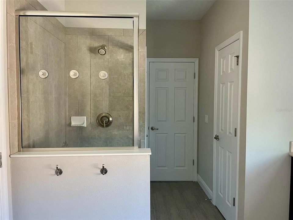 En Venta: $1,450,000 (5 camas, 5 baños, 4664 Pies cuadrados)