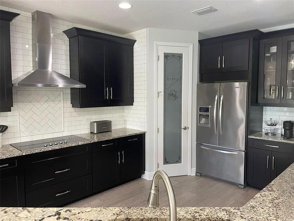 En Venta: $1,450,000 (5 camas, 5 baños, 4664 Pies cuadrados)