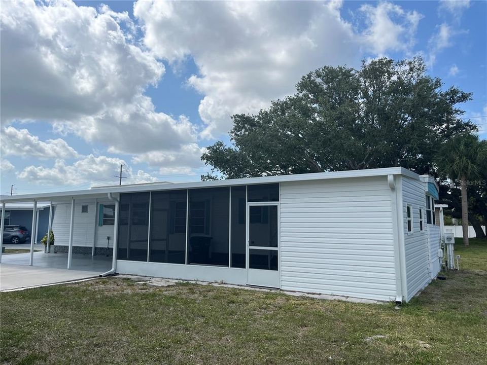 En Venta: $99,900 (2 camas, 2 baños, 695 Pies cuadrados)