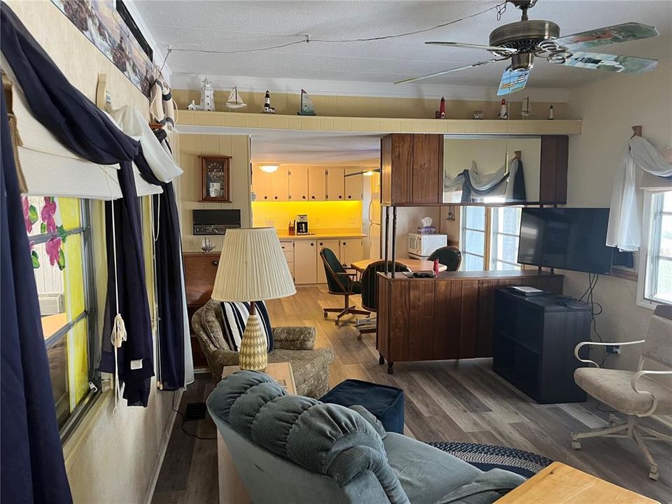 En Venta: $99,900 (2 camas, 2 baños, 695 Pies cuadrados)