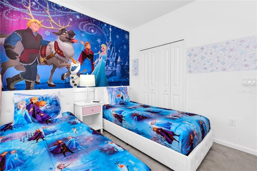 Active With Contract: $649,000 (8 beds, 5 baths, 3248 Square Feet)