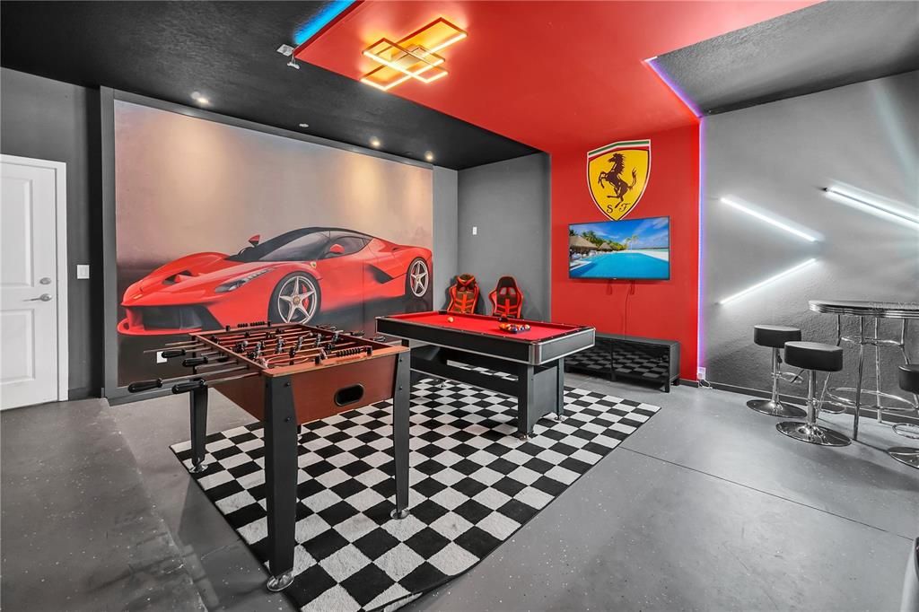 Active With Contract: $649,000 (8 beds, 5 baths, 3248 Square Feet)