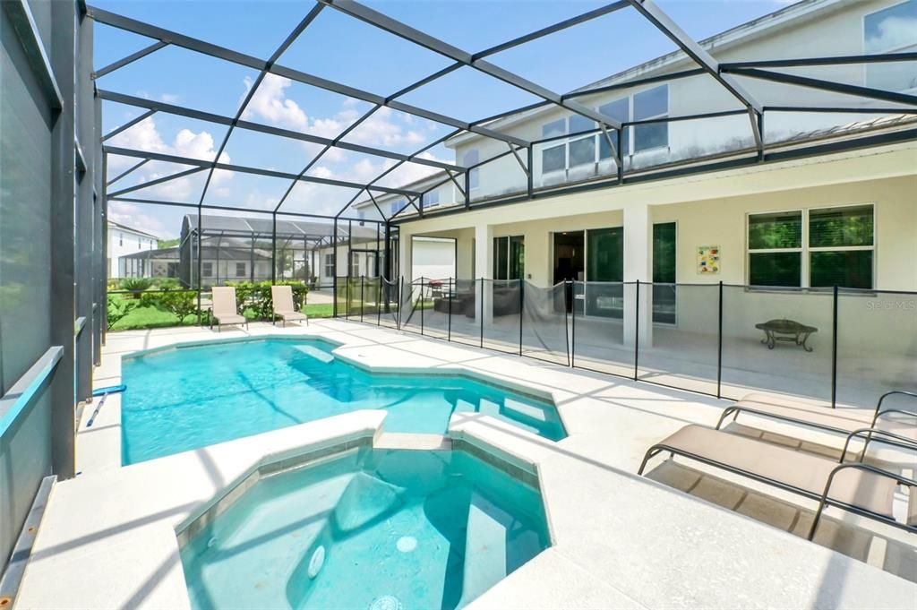 Active With Contract: $649,000 (8 beds, 5 baths, 3248 Square Feet)