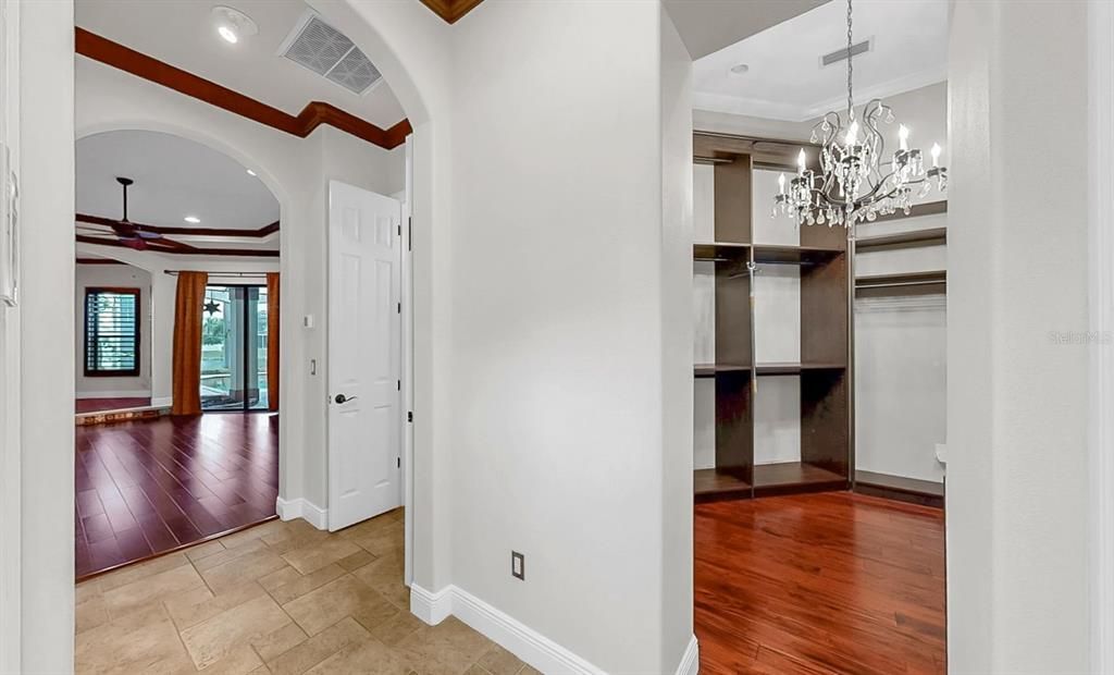 For Sale: $1,895,000 (4 beds, 5 baths, 4406 Square Feet)