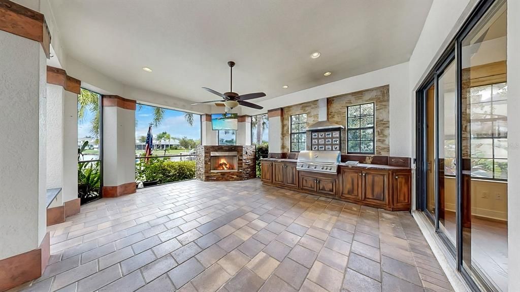 For Sale: $1,895,000 (4 beds, 5 baths, 4406 Square Feet)