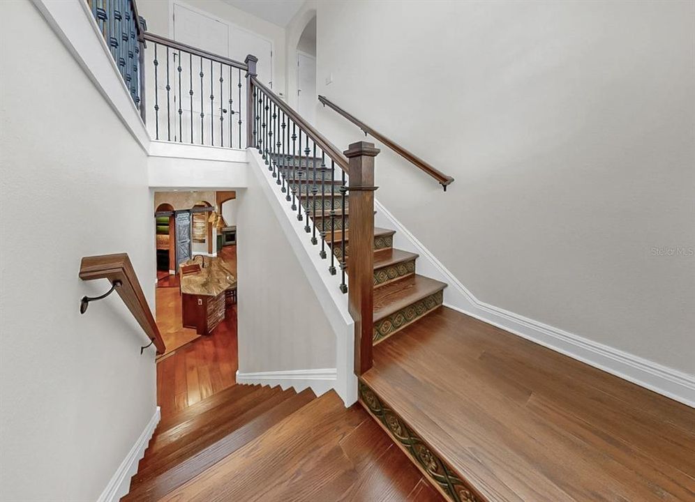 For Sale: $1,895,000 (4 beds, 5 baths, 4406 Square Feet)