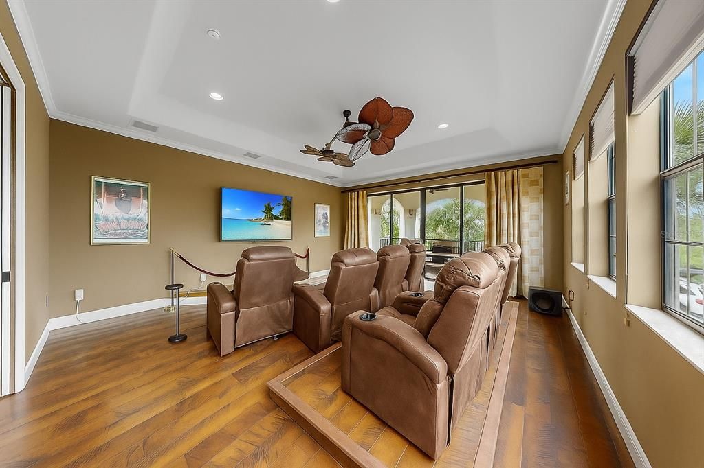 For Sale: $1,895,000 (4 beds, 5 baths, 4406 Square Feet)