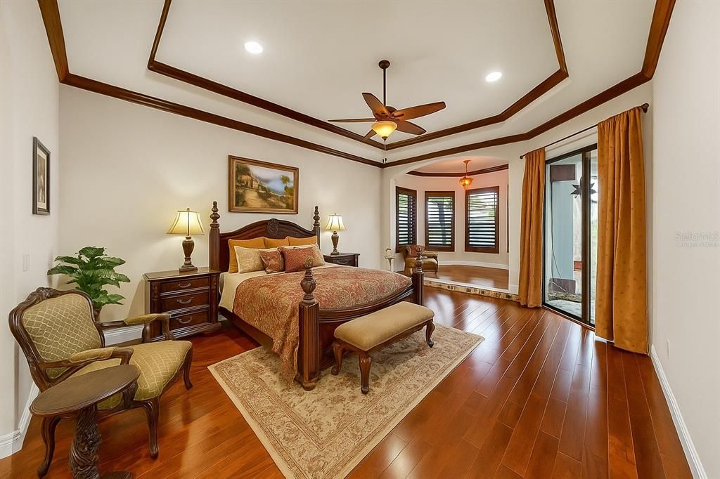 For Sale: $1,895,000 (4 beds, 5 baths, 4406 Square Feet)