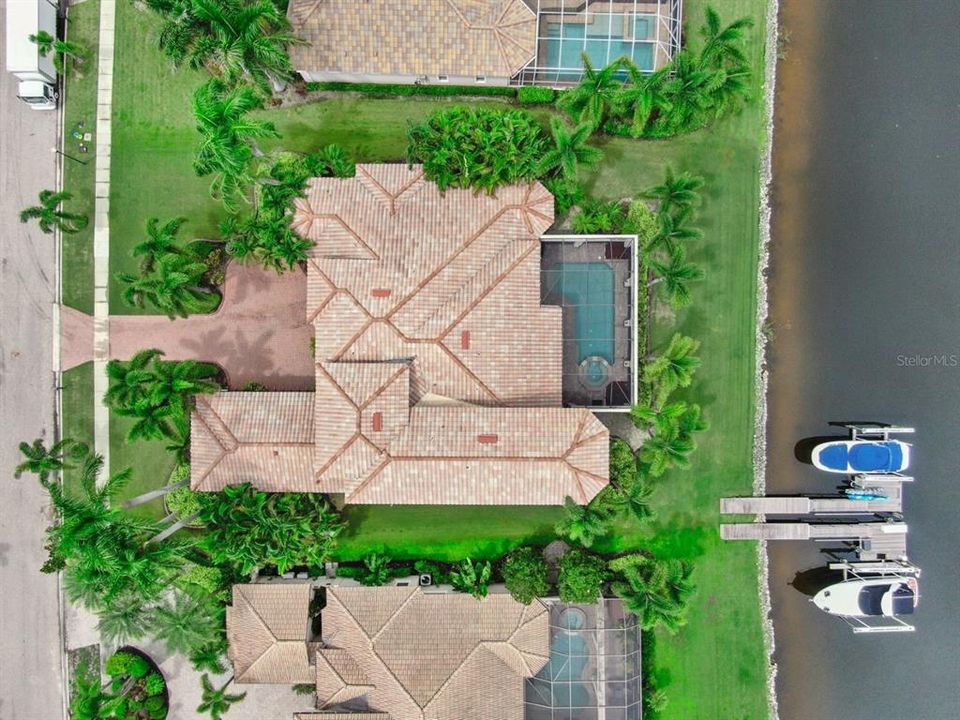 For Sale: $1,895,000 (4 beds, 5 baths, 4406 Square Feet)