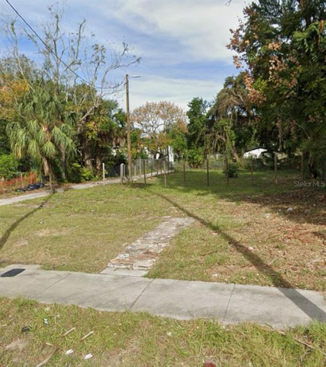 合同活跃: $89,900 (0.16 acres)