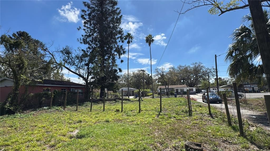 合同活跃: $89,900 (0.16 acres)