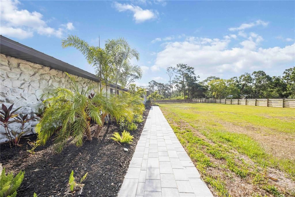 For Sale: $1,200,000 (4 beds, 2 baths, 2213 Square Feet)