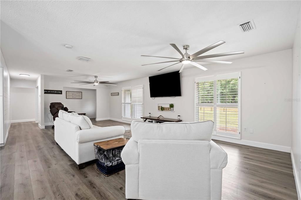 For Sale: $1,200,000 (4 beds, 2 baths, 2213 Square Feet)