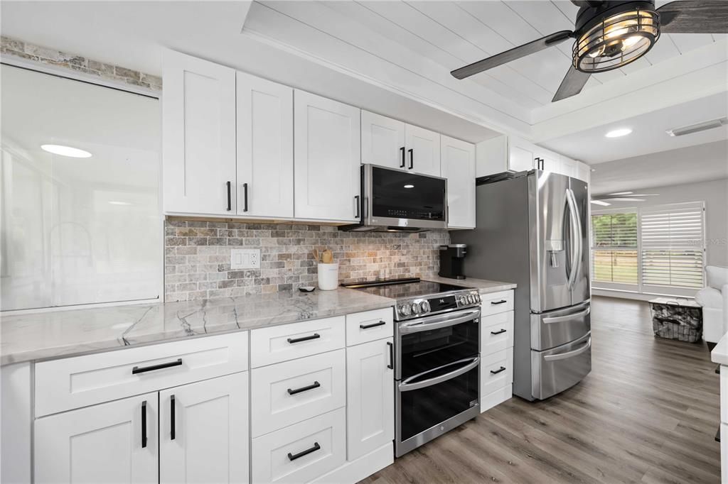 For Sale: $1,200,000 (4 beds, 2 baths, 2213 Square Feet)