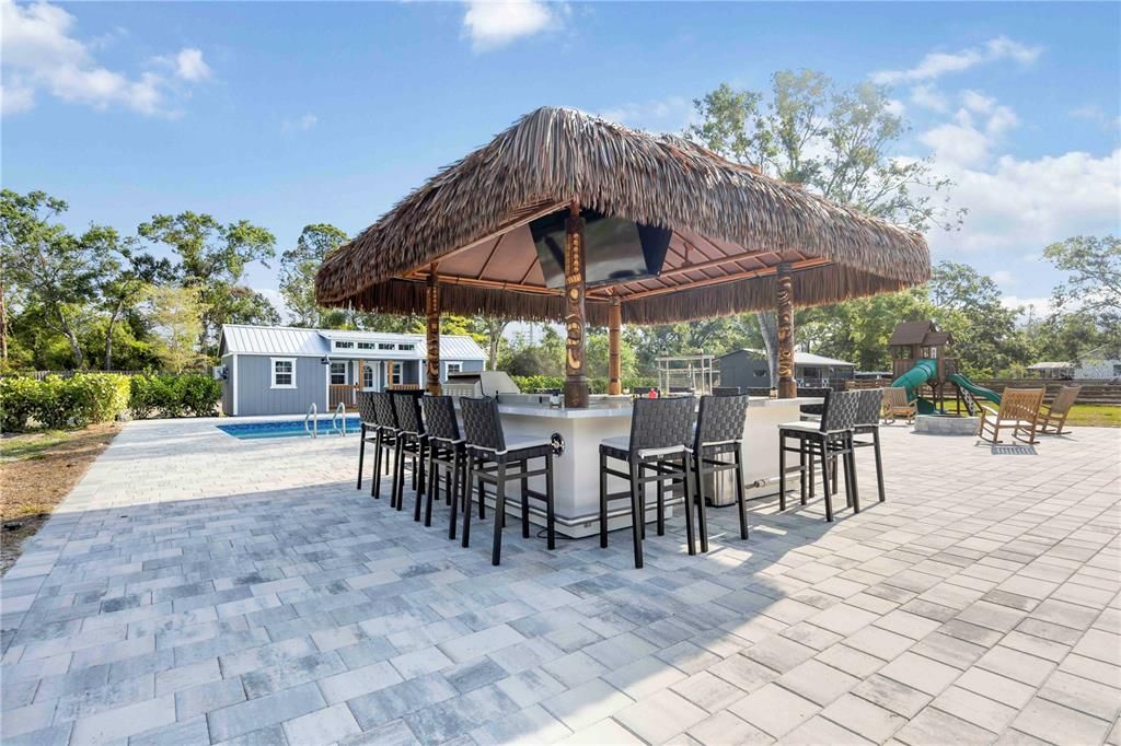 For Sale: $1,200,000 (4 beds, 2 baths, 2213 Square Feet)