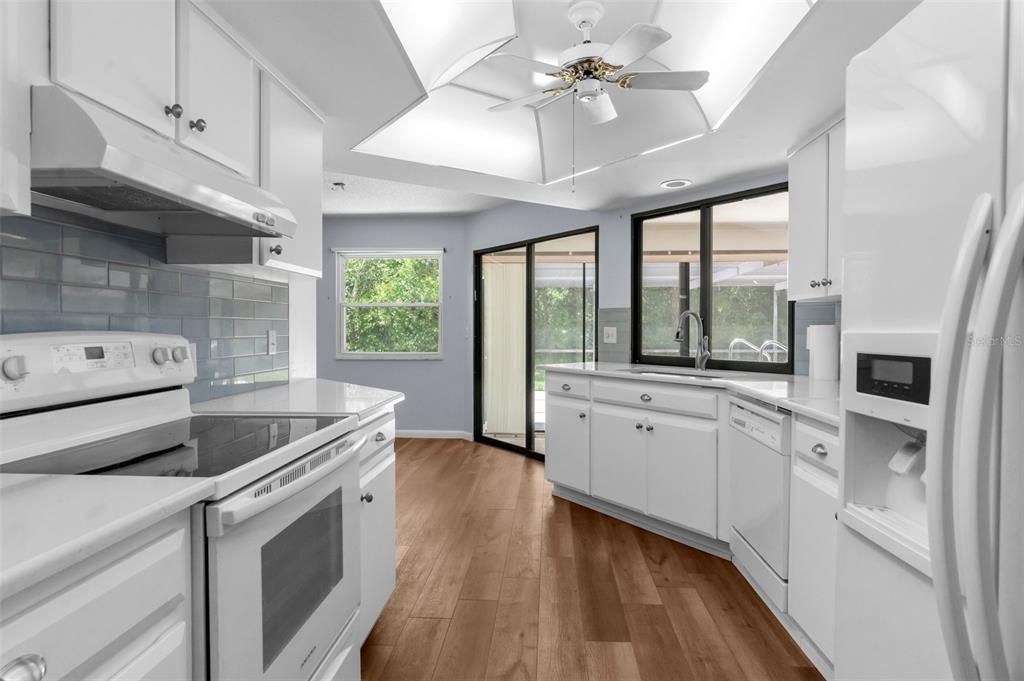 Active With Contract: $279,900 (3 beds, 2 baths, 1660 Square Feet)