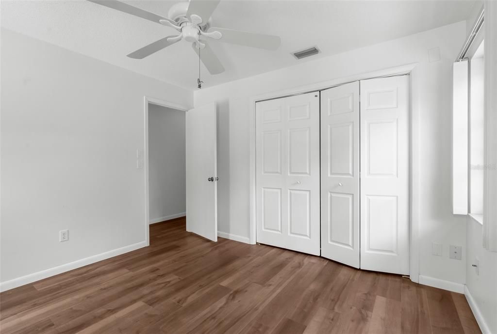 Active With Contract: $279,900 (3 beds, 2 baths, 1660 Square Feet)