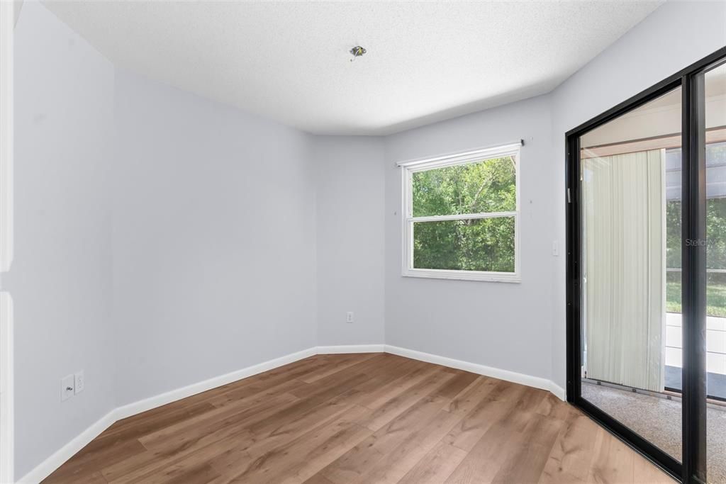 Active With Contract: $279,900 (3 beds, 2 baths, 1660 Square Feet)