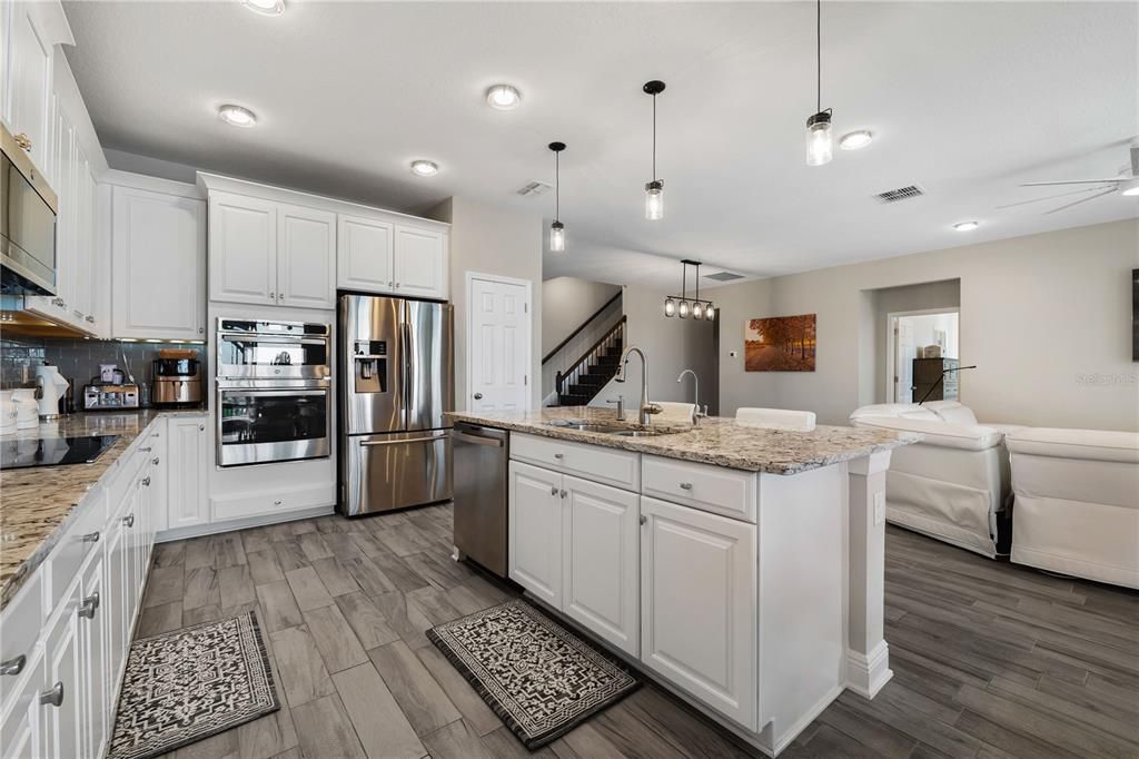 For Sale: $630,000 (5 beds, 4 baths, 3157 Square Feet)