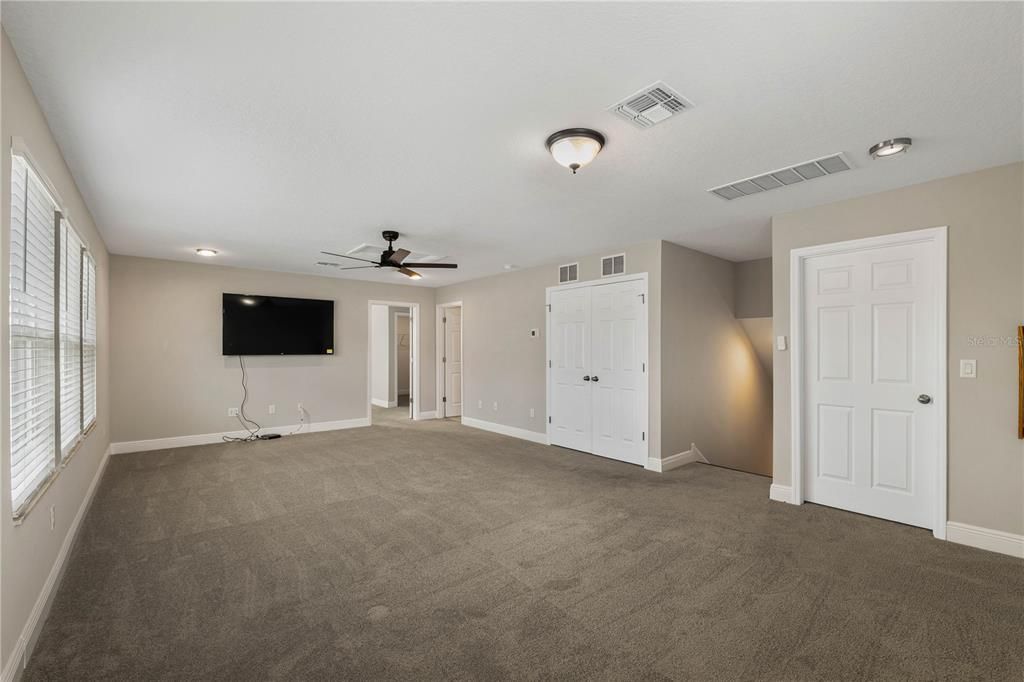 For Sale: $630,000 (5 beds, 4 baths, 3157 Square Feet)